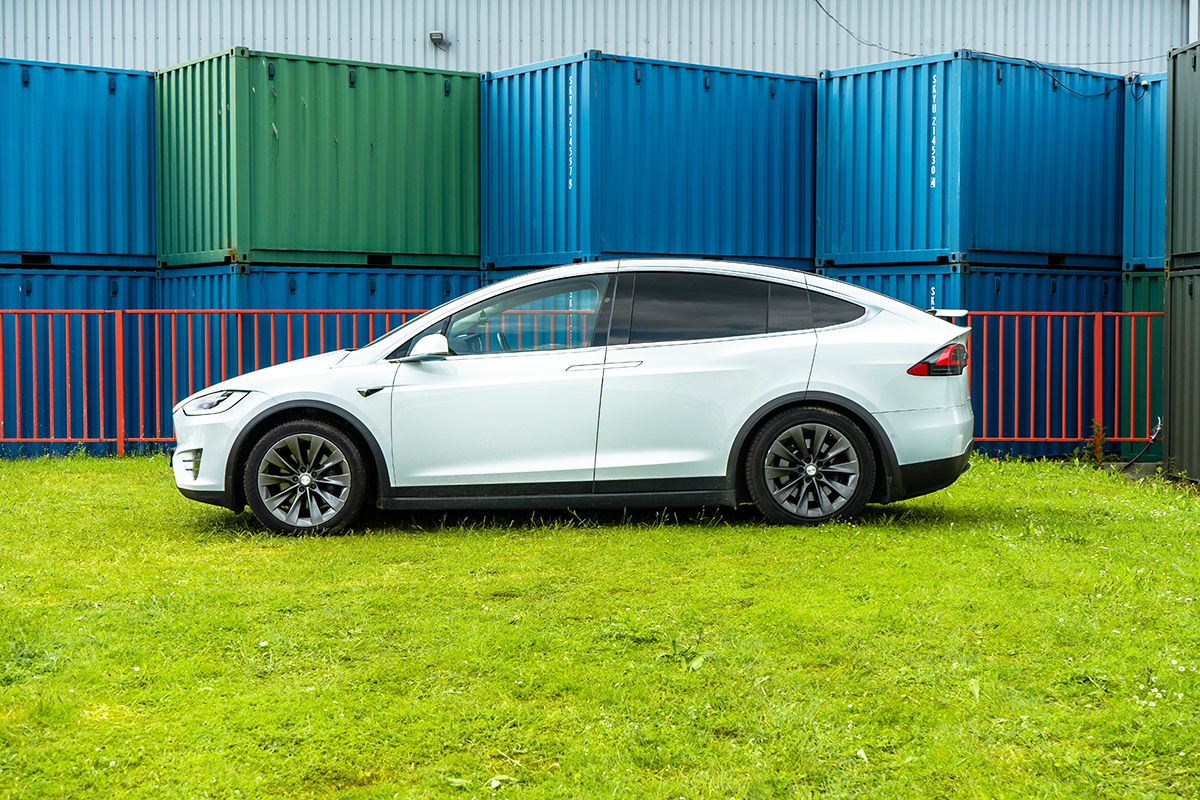 Tesla Model X Side