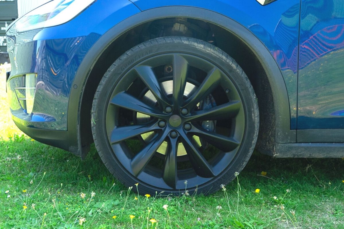 Tesla Model X 100D wheel