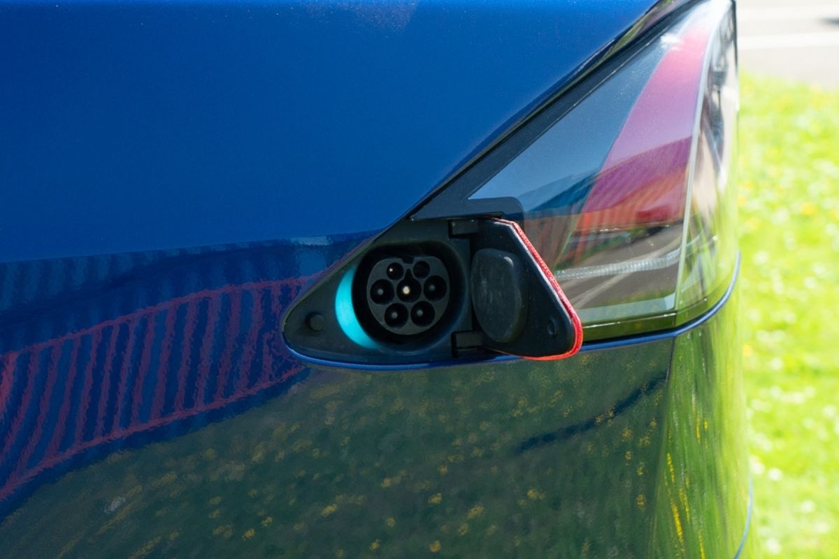 Tesla Model X 100D charging port