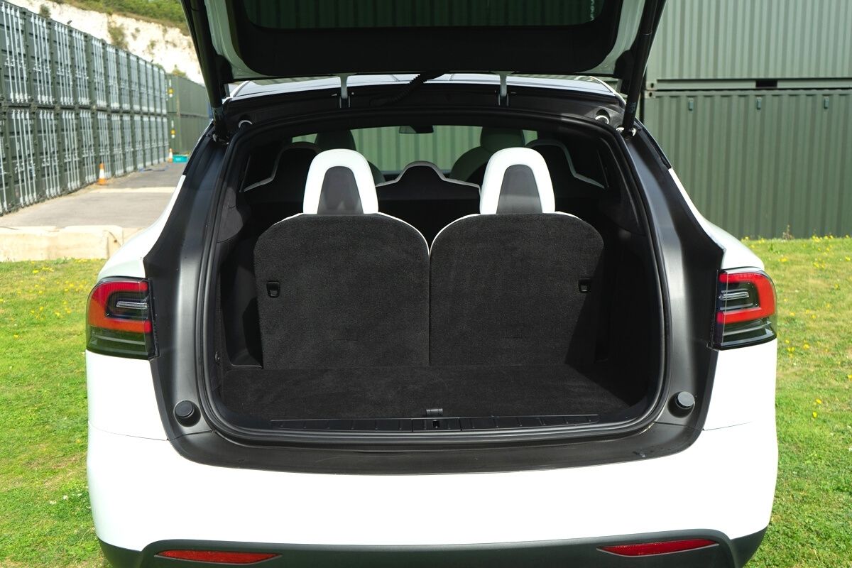 Tesla Model X 90D boot
