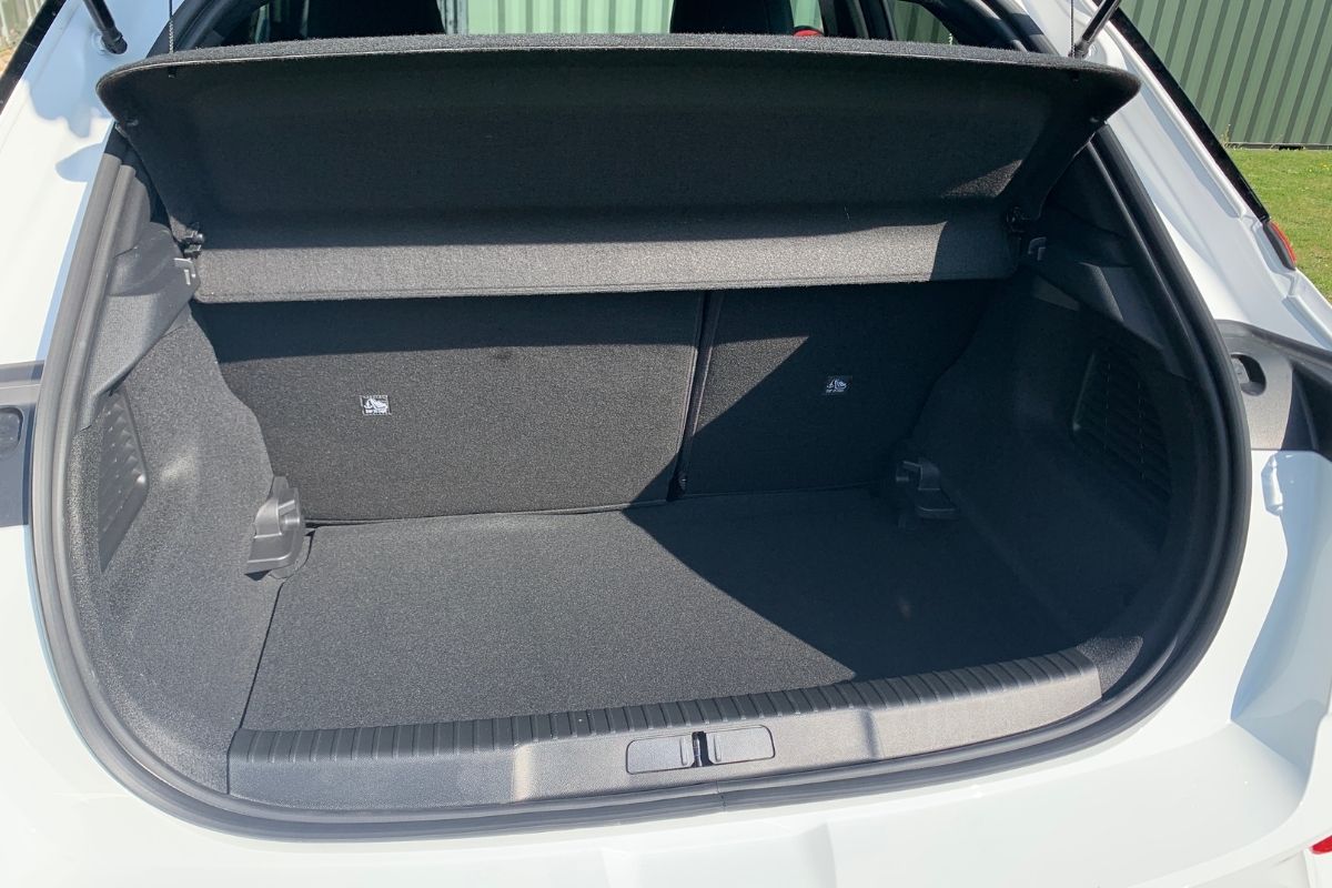 Vauxhall Mokka-e boot