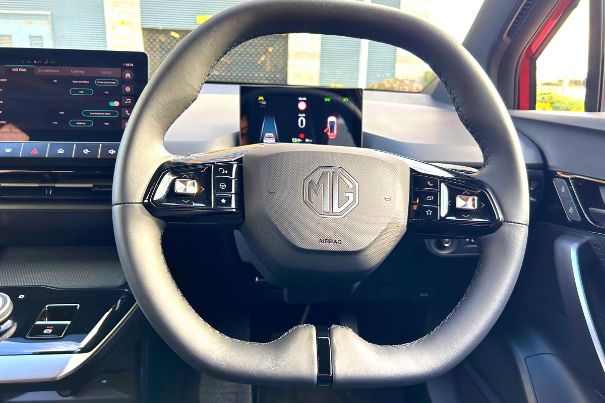 MG4 interior