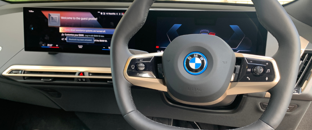 steering wheel of bmw ix40
