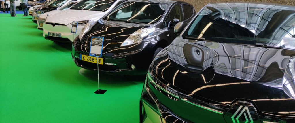 Row of cars at Fully Charged Live