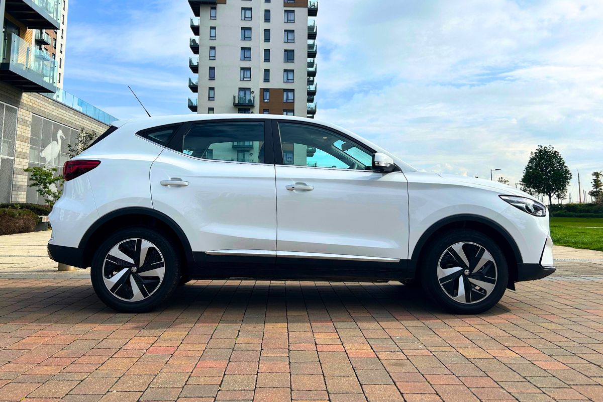 MG ZS (15) MG ZS Electric Car