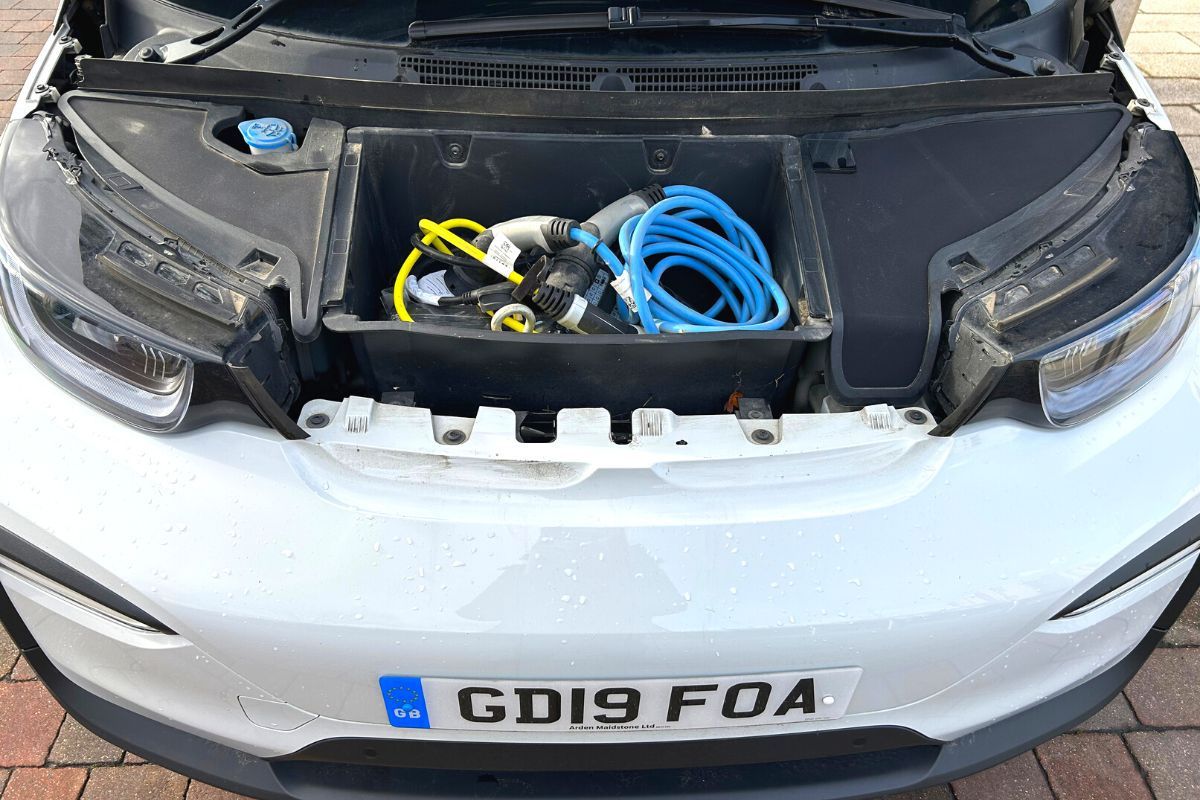 Frunk with charging cables BMW i3