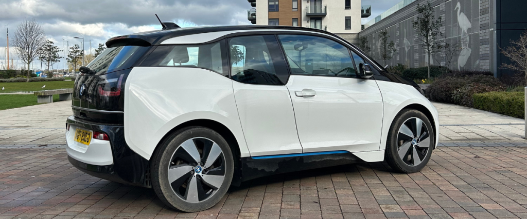BMW i3 facing right