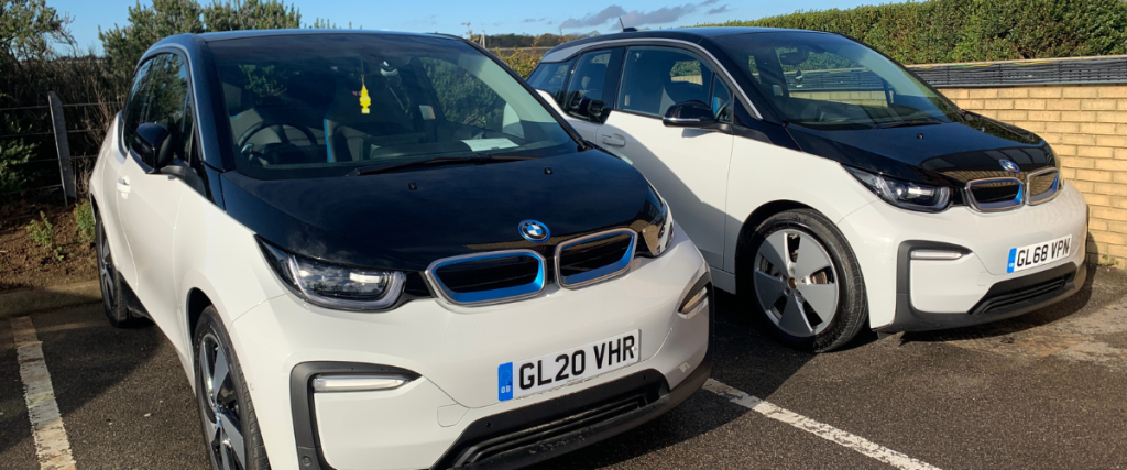 2 BMW i3 cars at an angle