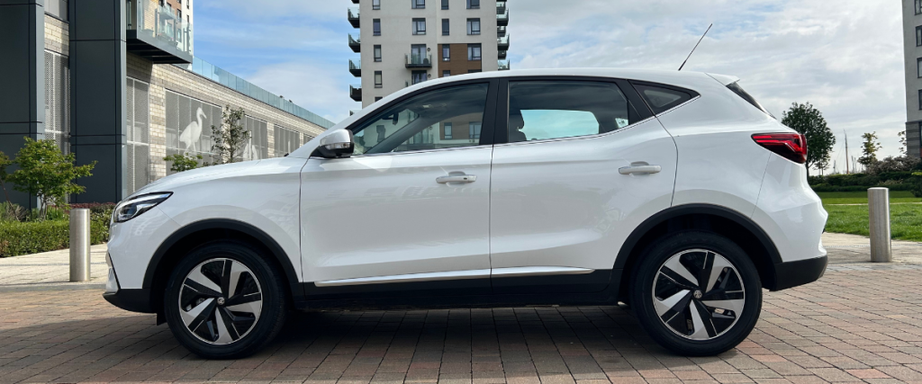 White MG ZS