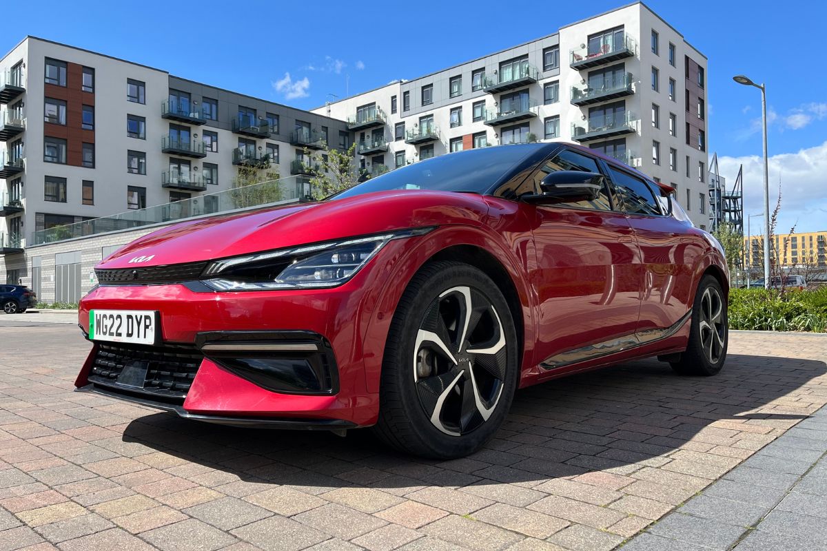 Rent a KIa EV6