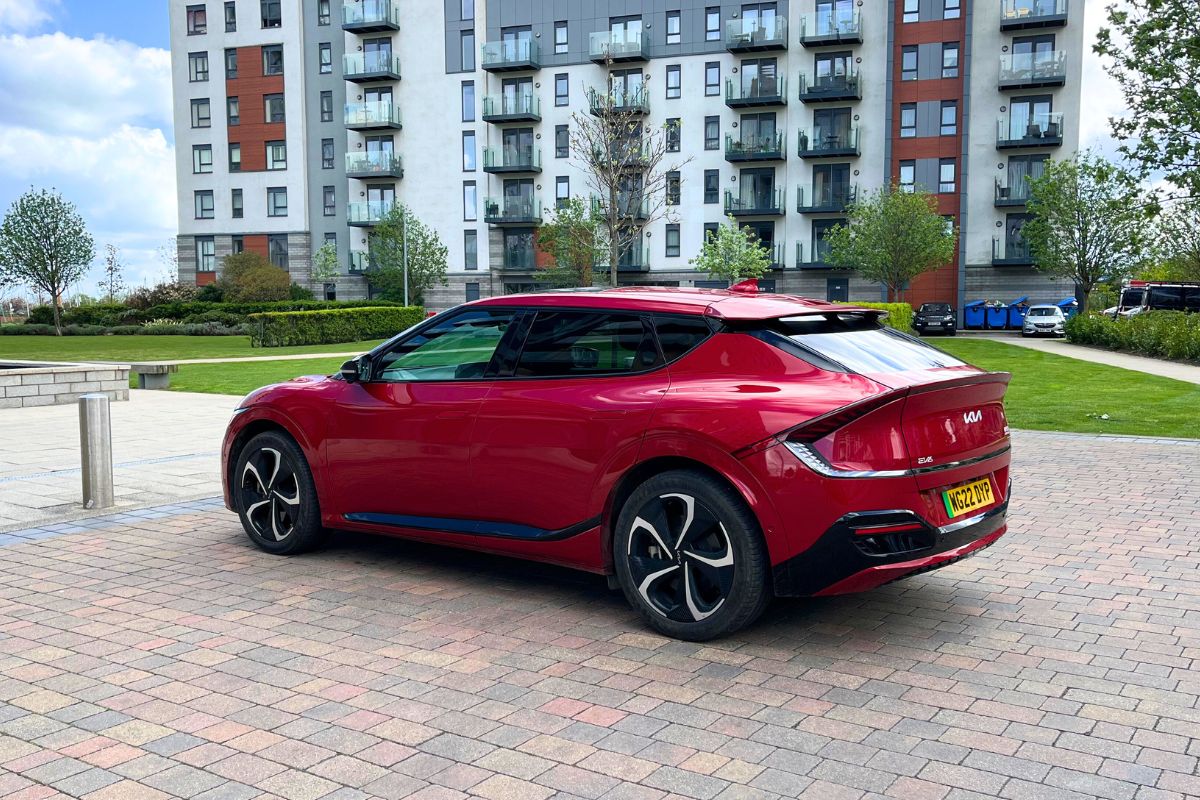 Hire a KIa EV6
