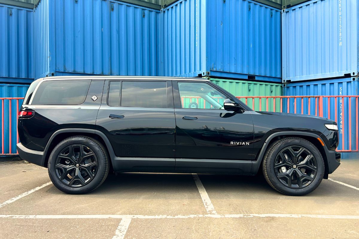 Hire a Rivian R1S