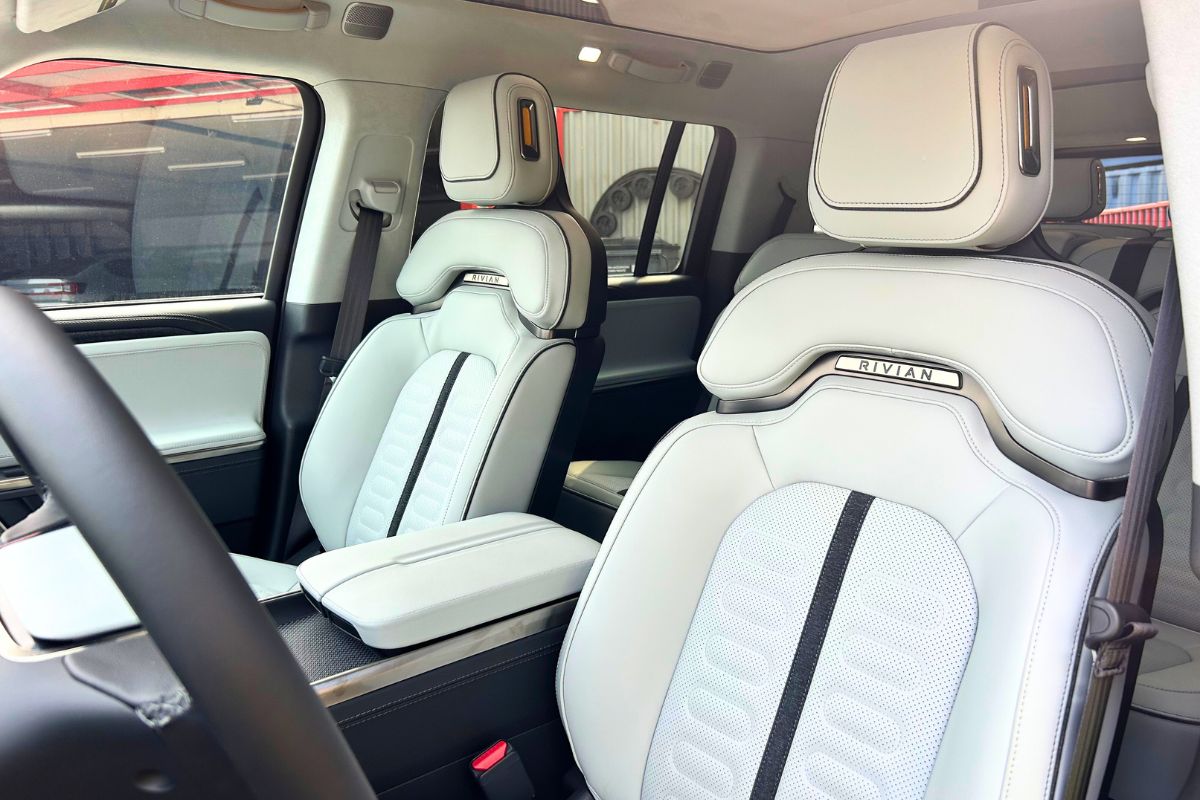 Hire a Rivian R1S - Interior