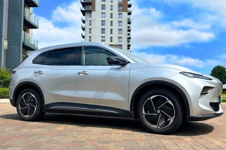 MGS5 Electric SUV - electric vehicle credit hire replacement