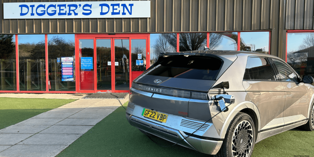 Hyundai Ioniq 5 at Diggerland (1)